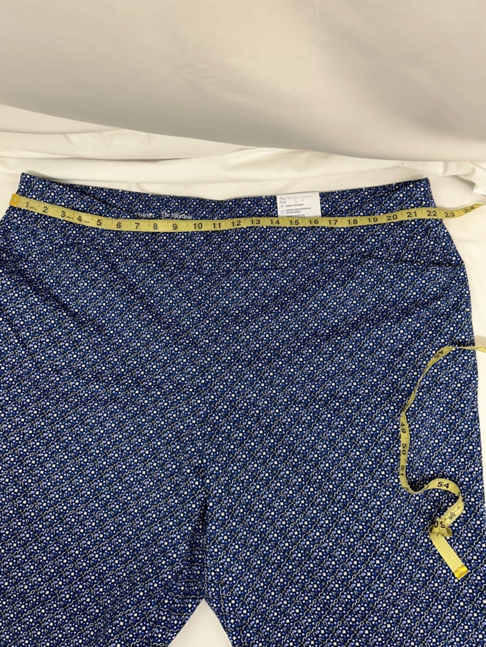 croft & barrow Blue & White Tile Patterned Straight Leg Pants Size 24W Short - Picture 5 of 12
